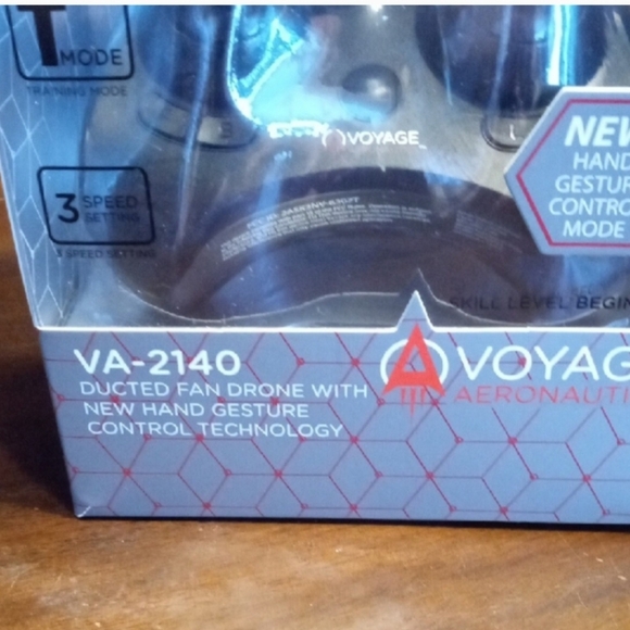 VOYAGE Mini  Drone with Silver and Black Design - New In The Package - Picture 3 of 5